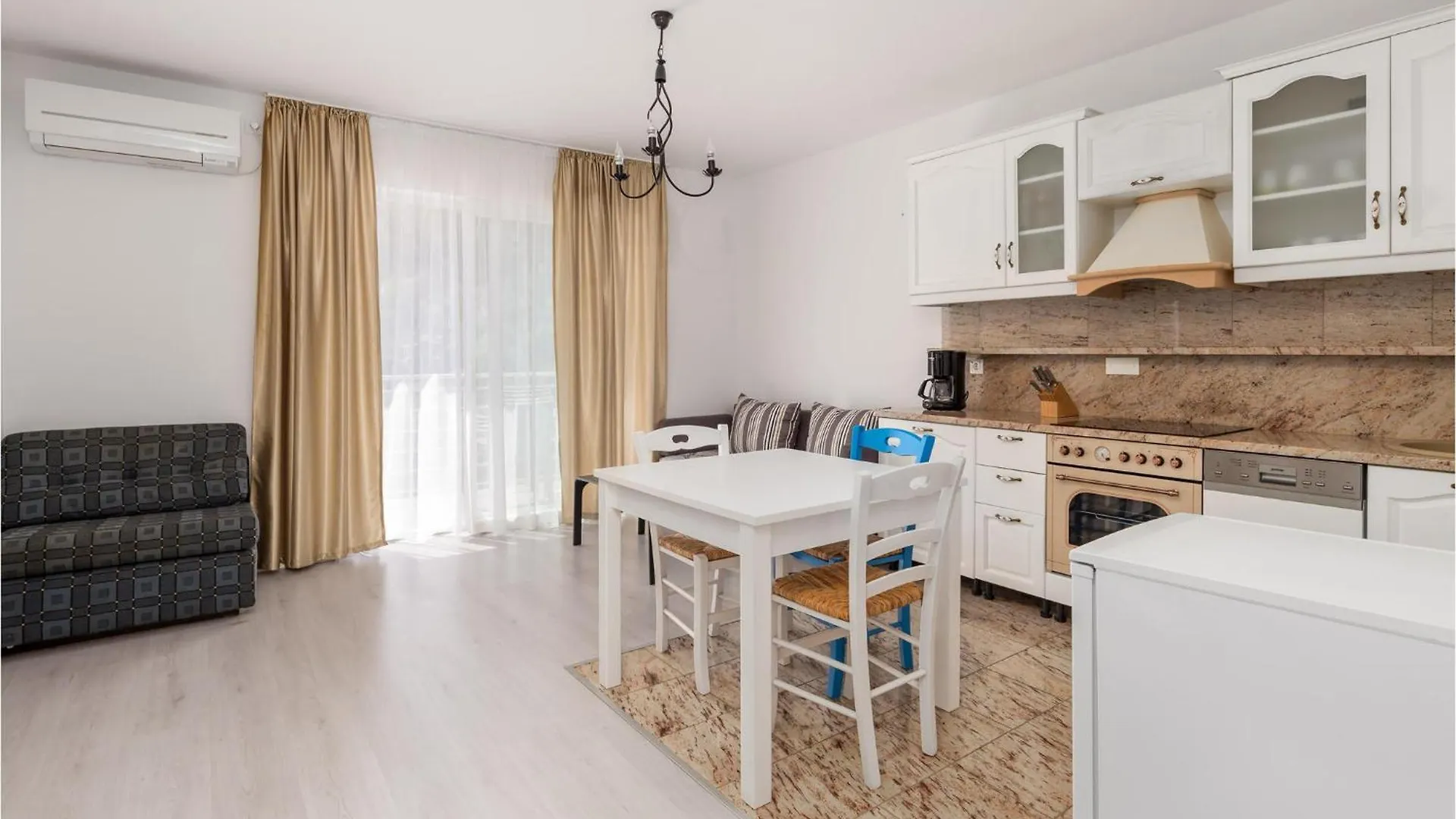 1 Bedroom Gorgeous Apartment In Moscenicka Draga