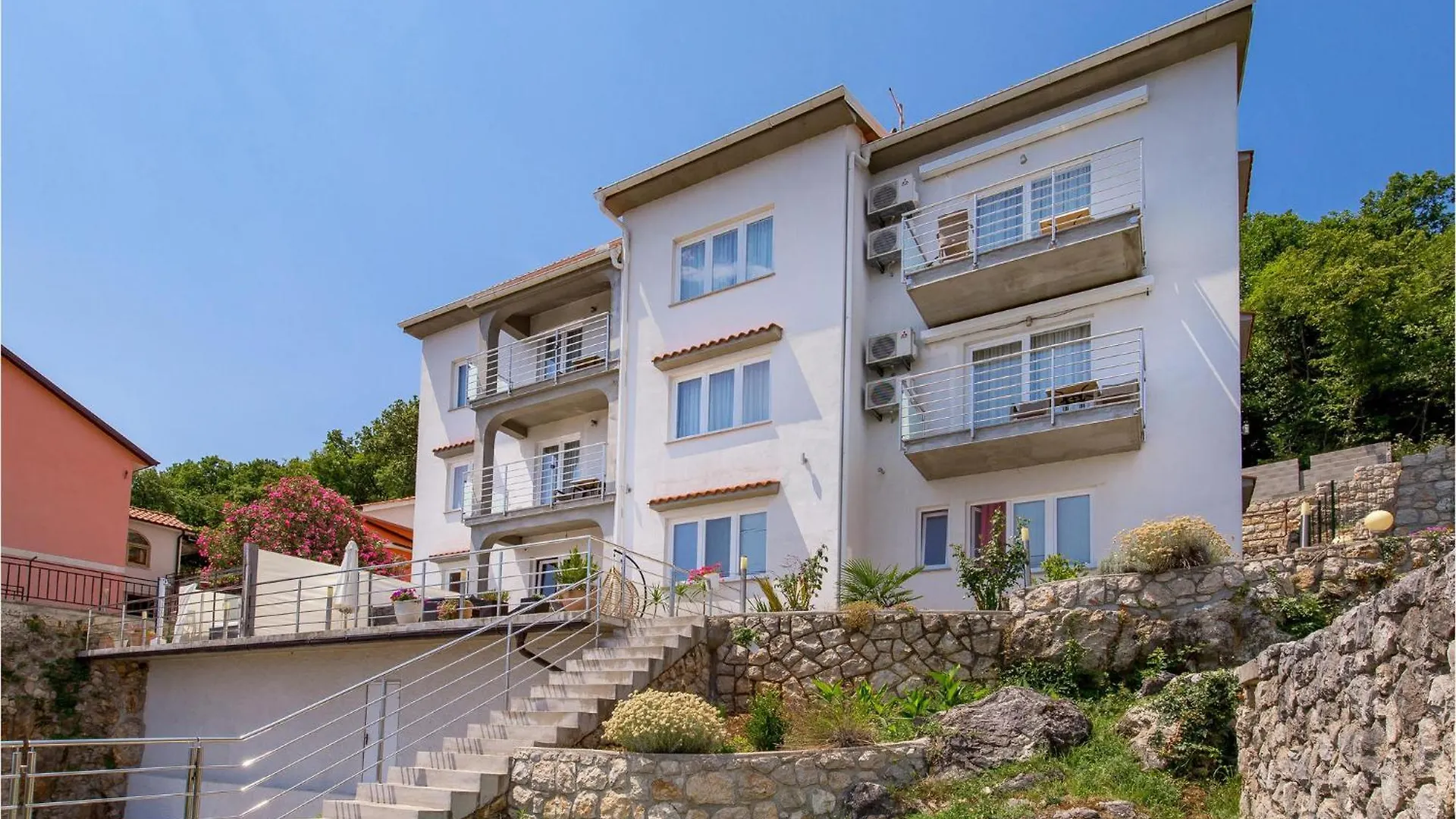 1 Bedroom Gorgeous Apartment In Moscenicka Draga