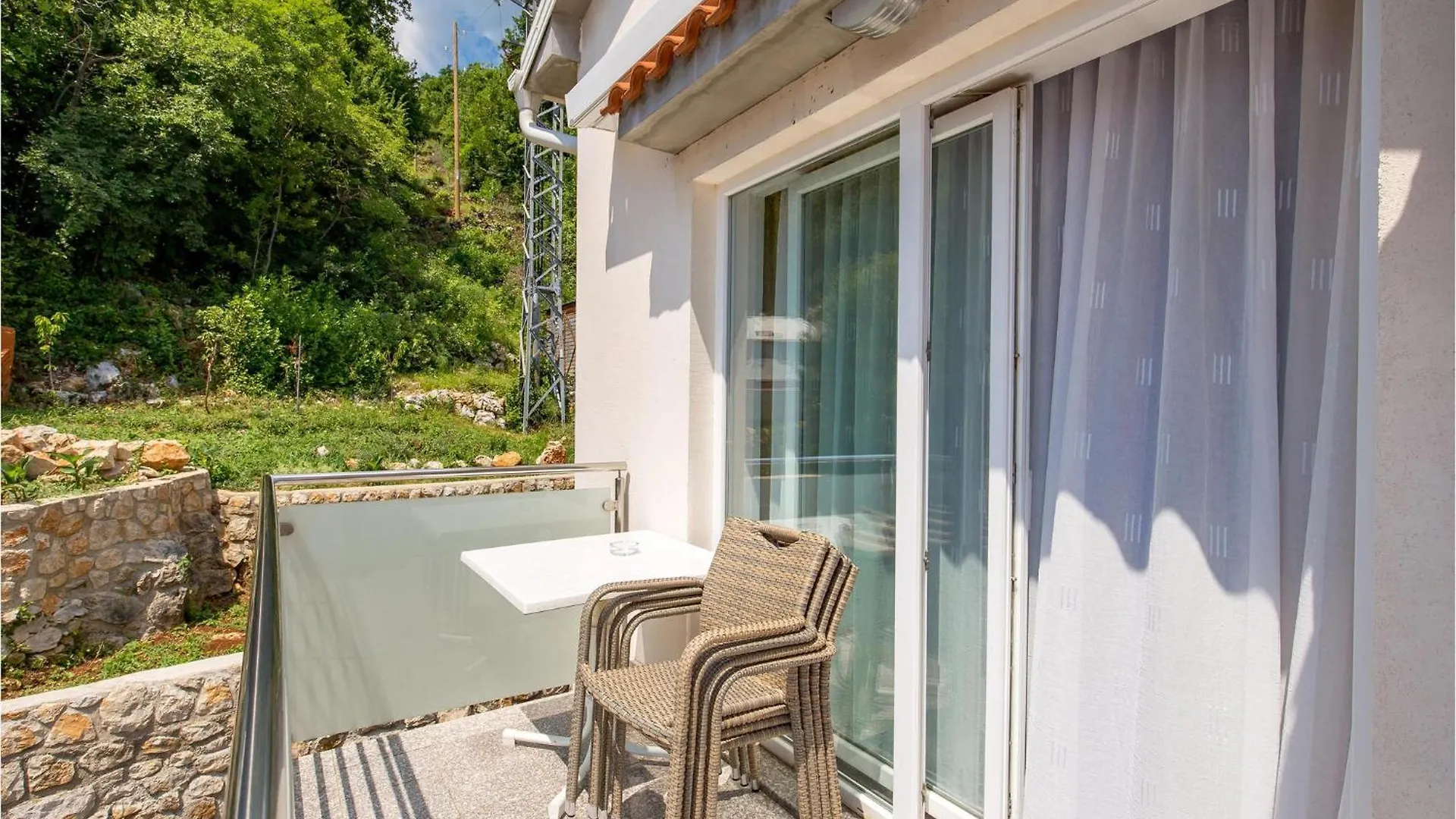1 Bedroom Gorgeous Apartment In Moscenicka Draga Croatia